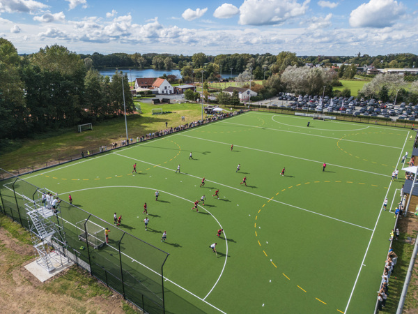 https://lanosportscom.webhosting.be/fr/nouvelles/le-hc-indiana-est-le-premier-club-de-hockey-a-etre-dote-du-gazon-artificiel-revolutionnaire-s-tec-orbion-ll
